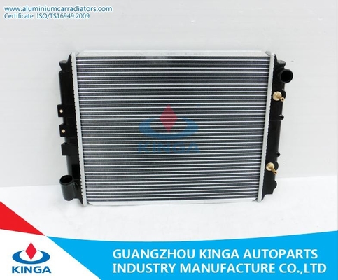 China OEM 21460 - G5501 VANETTE E24 86 - 89 del radiador de Nissan EN PA 26m m/32m m proveedor