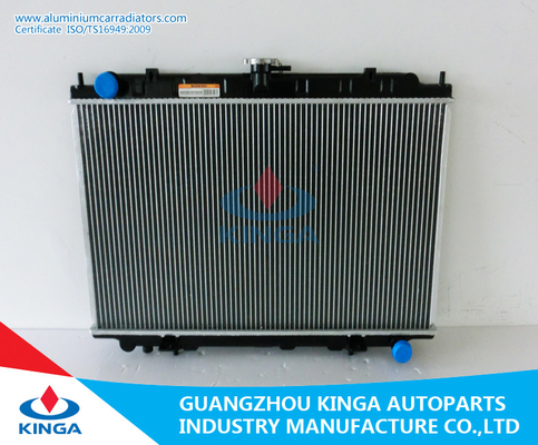China Máximos que sueldan del aluminio del radiador de Nissan 95 - 02 A32 OEM 21410 - 0L710/2Y900 proveedor