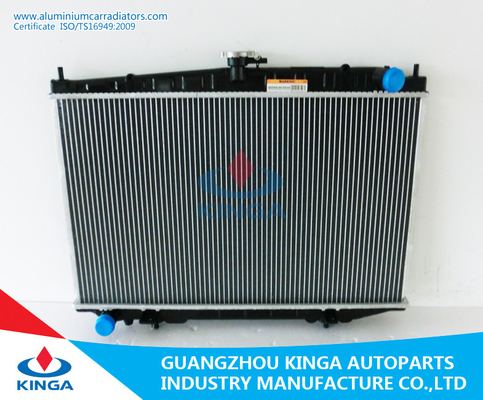 China Radiadores del vehículo de los radiadores del coche del alto rendimiento para TA U13 de Nissan Bluebird 93-98 proveedor