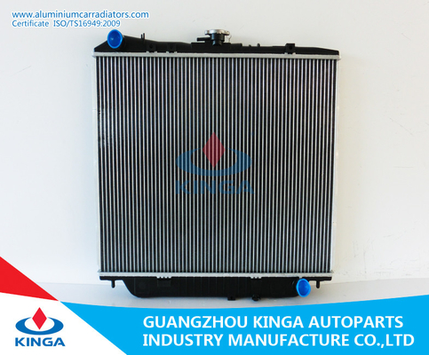 CHINA Radiador de aluminio de Isuzu de los radiadores del coche de la TA del soldado de caballería para el sistema de enfriamiento proveedor