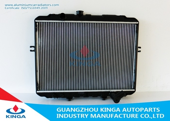 China El PORTERO sellado 2.4I “93 del radiador H100 de Hyundai HONRA” los radiadores del auto de la TA 93-2.5D proveedor