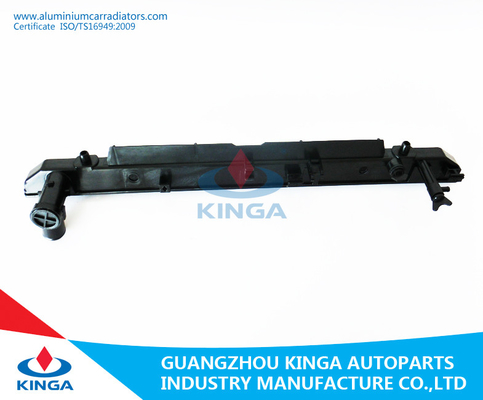 China El tanque plástico del radiador ACA21 de PA66 Toyota RAV4 2003 en la parte inferior proveedor