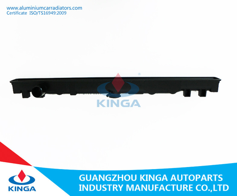 China El tanque del radiador del coche de las piezas de automóvil para Toyota Hilux Innova 1TR '04 - EN el radiador encima del tanque proveedor