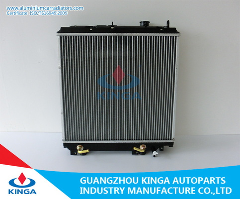 China Radiador de aluminio del alto rendimiento para la transmisión del auto del año RZY220/230 2001 de Dyna proveedor