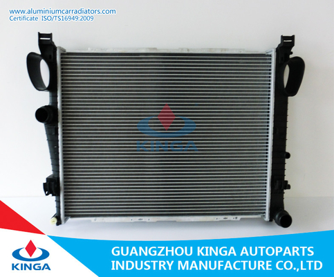 China Transmisión manual auto de encargo W215/S550 del Benz de Mercedes del radiador de la base de aluminio proveedor