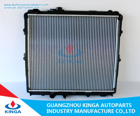 China Radiador de aluminio Hilux KZN165R radiador auto de encargo de la TA LN167/5l de 1999 de Toyota/ proveedor
