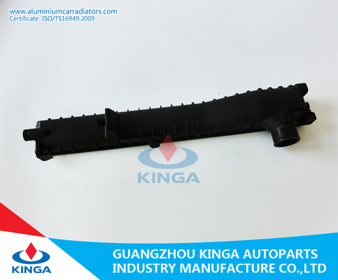 CHINA El tanque plástico 535/540/735/750i '97 - del radiador izquierdo auto TA 00 proveedor