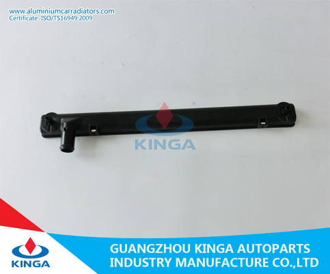 China DEMIO/MAZDA 2 04 EN OEM plástico ascendente ZJ03-15-200 ZJ09-15-200 del tanque del radiador proveedor