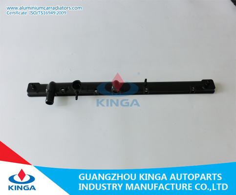 China Reemplazo superior Mazda FAMILIA /323 1998-2003 del tanque del radiador del PA 66 EN proveedor