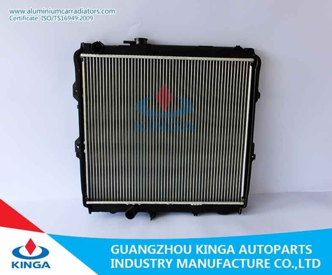 China Radiadores PA26/32/36 del automóvil de la calefacción por agua de la TA de la recogida LN147'97 de Toyota Hilux proveedor