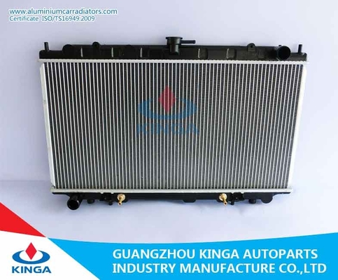 China Radiadores de enfriamiento del coche del funcionamiento de encargo de aluminio del radiador para NISSAN BD22/TD27 proveedor