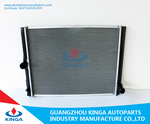 China Radiadores de aluminio de encargo TOYOTA AURIS 1.4D4D '07-MT del motor automotriz proveedor