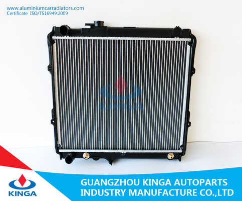 China Radiadores clásicos del coche del PA 16/32/36 para HILUX2.4'88-97 EN proveedor