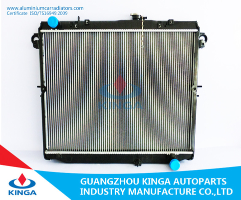 China Base de aluminio del radiador de Toyota - TOYOTA LANDCRUISER'98-02 UZJ100W proveedor