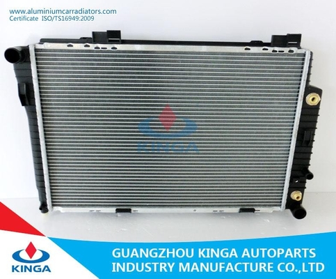 China PA auto de encargo 617*418*32m m del radiador del Benz de Mercedes del radiador de la placa proveedor