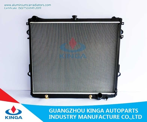 China Los radiadores de aluminio de encargo del motor automotriz caben TOYOTA LANDCRUISER'09 UZJ200 EN proveedor