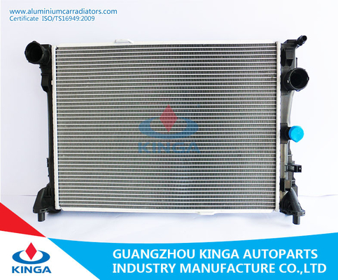 China El soldar duro de los radiadores de aluminio del coche del Benz Glk/11 para la venta grande proveedor