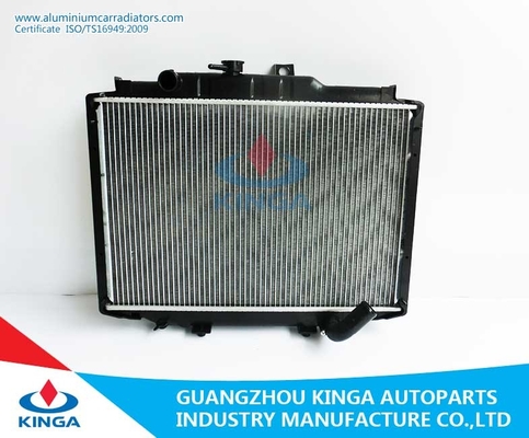 China Radiador auto del sistema de enfriamiento de motor de coche de Kinga para OEM MB356342/605252 de MITSUBISHI DELICA 86-99MT proveedor