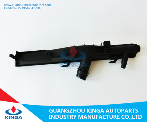 China el tanque plástico 7521046/7521931/7556339/7559273 del radiador de la TA de 320/323/325/330i 05-3E90 proveedor