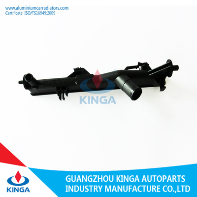 China MAZDA de encargo 2005 recuperación correcta LFB7-15-200A del líquido refrigerador del tanque del radiador de 2006 desbordamientos proveedor