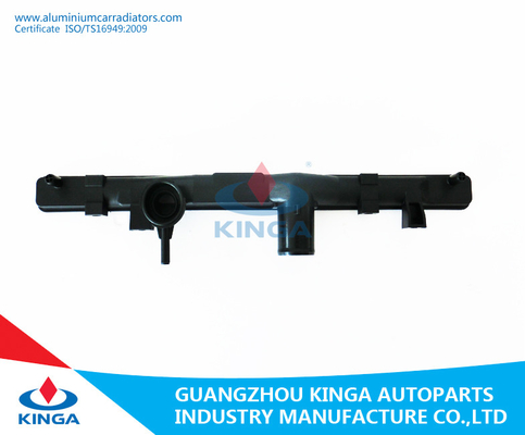 China Reemplazo plástico del tanque del radiador del coche del material del PA 66 para el POTRO '92 de Mitsubishi proveedor