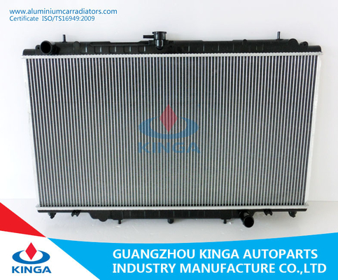 China Radiador SAFARI'97-99 WGY61, radiador de enfriamiento de Nissan de los accesorios del coche del coche proveedor