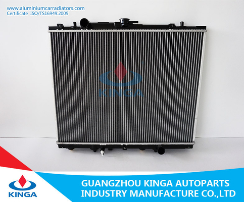 China Deporte de aluminio 1997 de Nissan Montero de los radiadores del coche TS16949 2004 MN171180/MR239623 proveedor