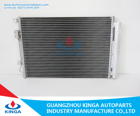 China Condensador del aire acondicionado del coche/OEM 1998 del condensador D22 de Nissan 92110-2S401 proveedor