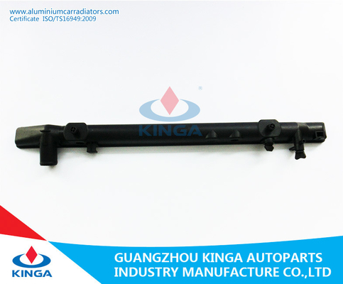 China el tanque plástico del extremo del radiador del OEM 16400-7A550 del tanque del radiador auto de r TOYOTA LEXUS'95-99 RX300 proveedor