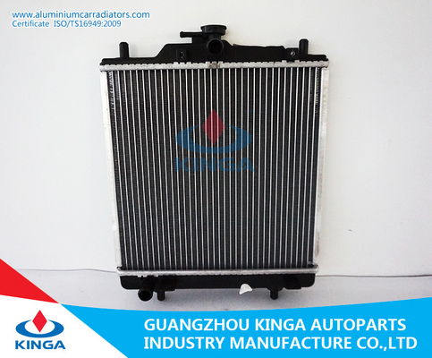 China Radiadores de aluminio Replacment del coche llevan/Every'99-02 Mt de Suzuki para OEM auto 17700-78A00 proveedor