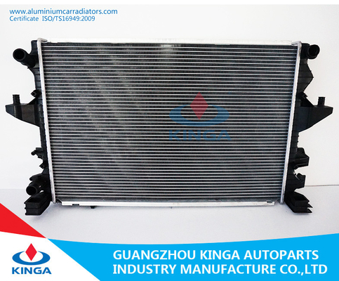 China Radiadores de aluminio del coche del OEM para el TRANSPORTADOR T5 03 de volkswagen - OEM 7H0 121 253 G proveedor