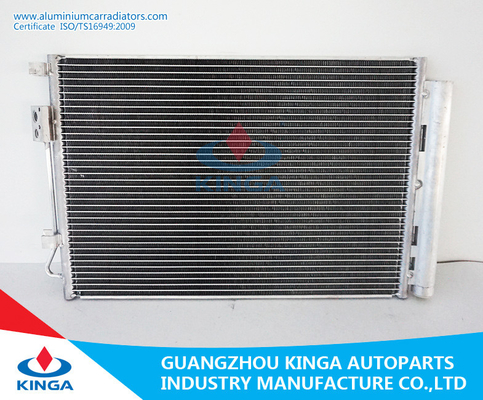 China Aluminio auto de encargo del radiador y material plástico para el radiador automotriz de HYUNDAI VERNA 14 proveedor