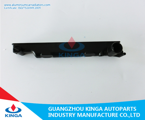 China La HERENCIA de SUBARU EN el tanque material del radiador PA66 del tanque del radiador de la posición plástica de la derecha parte proveedor