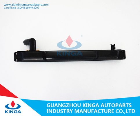 China Mercado de accesorios Mitsubishi Pajero V33'92-96 EN el plástico auto del tanque del radiador MB660077 proveedor