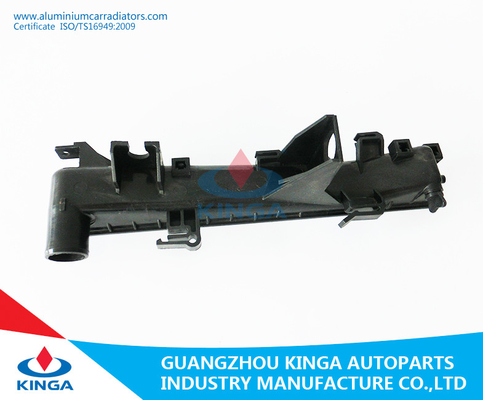 China El tanque auto del lado del radiador del sistema de enfriamiento de motor para el ESCORPIÓN AR-1022 de 2005 MAHINDRA proveedor