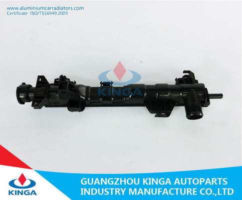 China El tanque plástico del radiador auto de la TA de Chrysler Voyager'01- con estilo frío refrigerado por agua proveedor