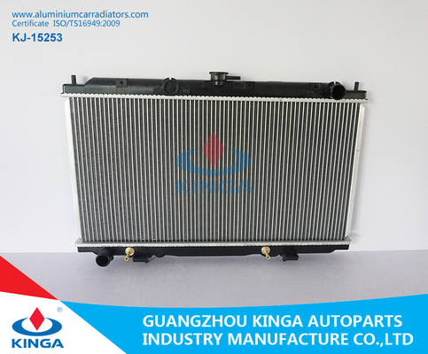 China piezas automotrices del coche de ALMERA'02-AT de los radiadores de NISSAN del tanque plástico de aluminio del radiador proveedor