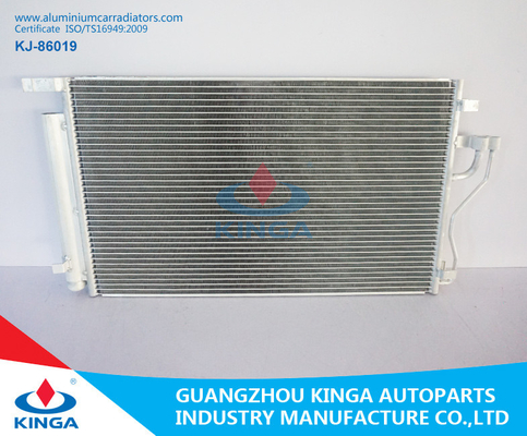 China Condensador auto del coche/del vehículo de la CA del condensador 97606-2S500 de Hyundai Kia Sportage (12-) proveedor