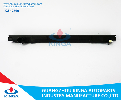 China Los tanques del radiador del reemplazo para el radiador TOYOTA/LEXUS TACOMA'95-04 del coche proveedor