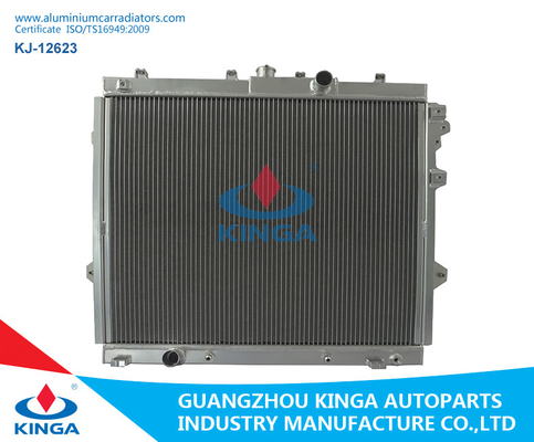 China Abra el tipo radiadores de aluminio del coche para Prado Landcruiser 150' 11 en CON DPI 13251 proveedor