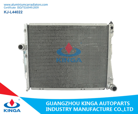 China Radiadores de aluminio de plata del coche/recambios autos de BMW para 316/318i'98-02 proveedor