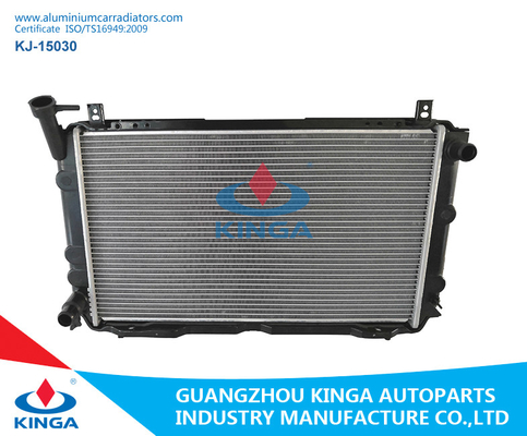 China Tubo de aluminio plástico de los radiadores del coche del sistema de enfriamiento de Nissan Sunny - tipo de la base de la aleta proveedor
