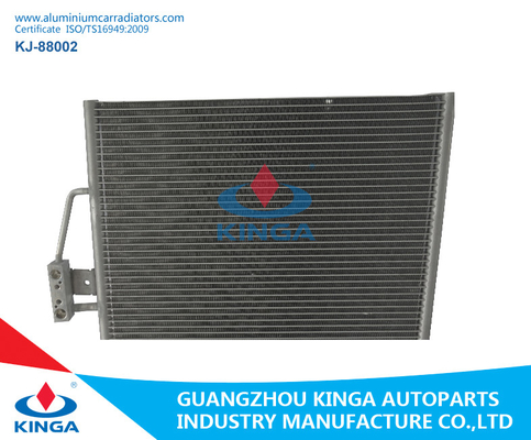 China Condensador auto de la CA del sistema de enfriamiento para BMW 5 E39 de garantía de Yesr 1995 - 12 meses proveedor
