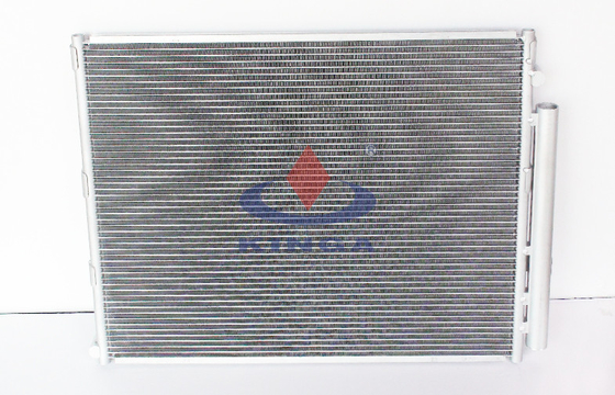 China Condensador de la CA del OEM Toyota para LANDCRUISER 4700/FZJ100 8846060903 proveedor