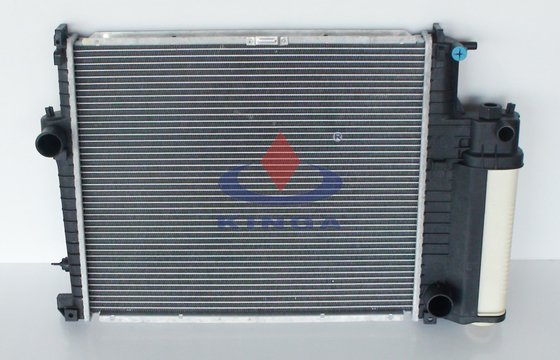 China 1988 E34 TA OEM del reemplazo del radiador 520i/525i de BMW 1469177/1719306/1728769/1737360 proveedor