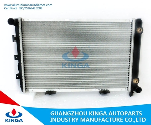 China PA32 EN los radiadores de aluminio del coche para el refrigerador de aceite del Benz W201 /190E ' 82-93 25 x 275 milímetros proveedor