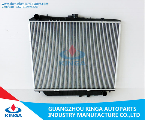 Soldado de caballería de aluminio de enfriamiento 1992-2002 de Isuzu de los radiadores del coche del uso del motor proveedor