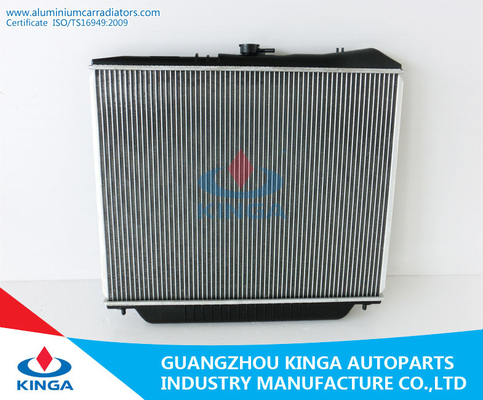 Soldado de caballería de aluminio de enfriamiento 1992-2002 de Isuzu de los radiadores del coche del uso del motor proveedor