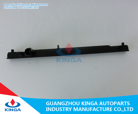 TA plástica GRX121/2 04 de TOYOTA REIZ del radiador del tanque de la parte inferior del alto rendimiento proveedor