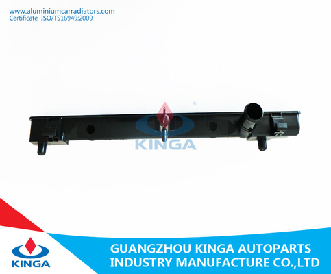 El tanque material del radiador PA66 del coche de las piezas de automóvil para TOYOTA VITZ'05 NCP95/NCP105 EN proveedor